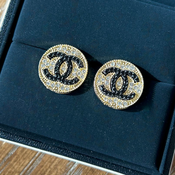 Genuine 18k Gold Plated Crystal Encrusted Earrings Chanel Black CC Logo Luxury - Picture 1 of 3